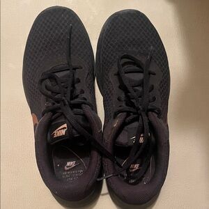 Nike Men's Black and Gold Athletic Shoes